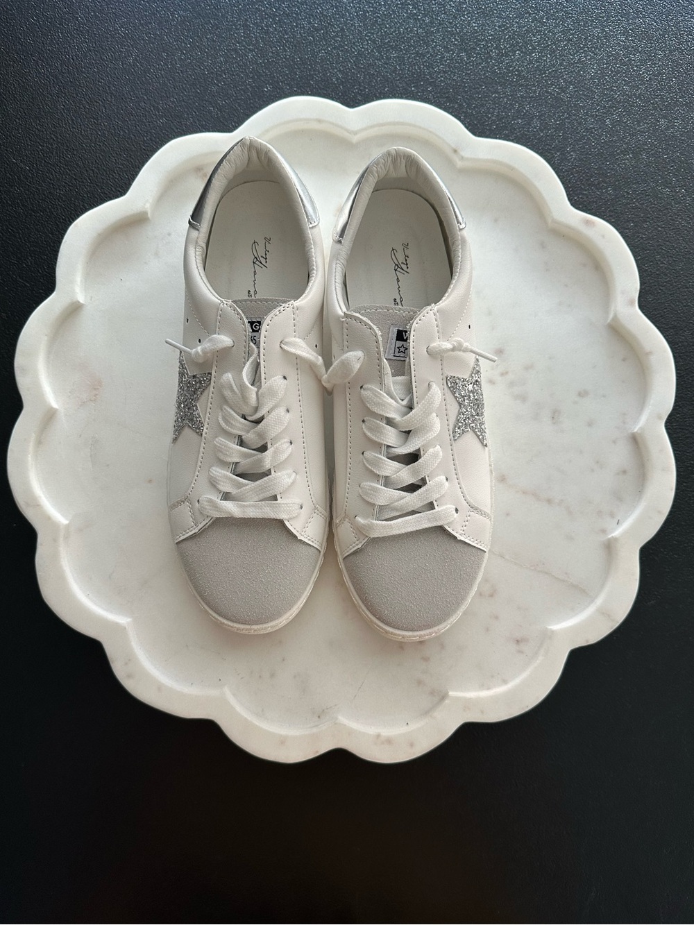 Women's Carla Silver Glitter Faux Suede Vintage Havana Sneakers Size 8.5